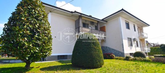 4 rooms Apartment in Rivarolo Canavese, Italy No. 34767 9