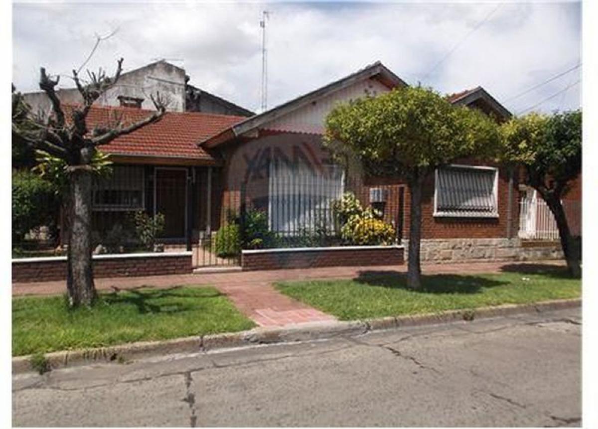 2 bedrooms House in General San Martin, Argentina No. 15260