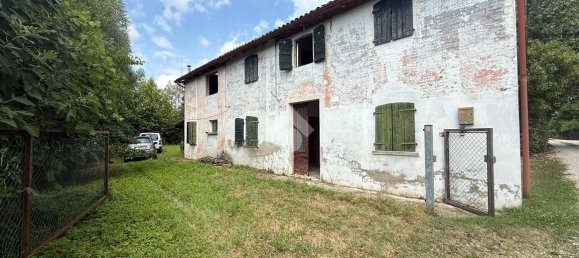 3 bedrooms House in Mirano, Italy No. 268418 4