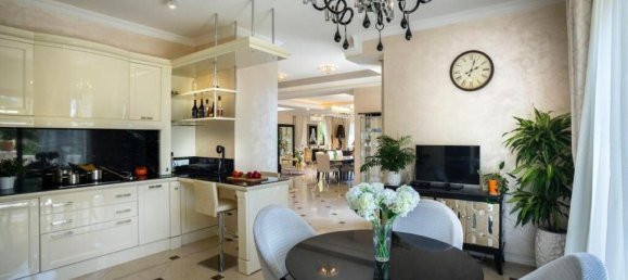 5 bedrooms Villa in Paphos, Cyprus No. 13159 3