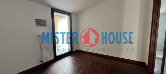 2 bedrooms Apartment in Cesano Maderno, Italy No. 304581 14