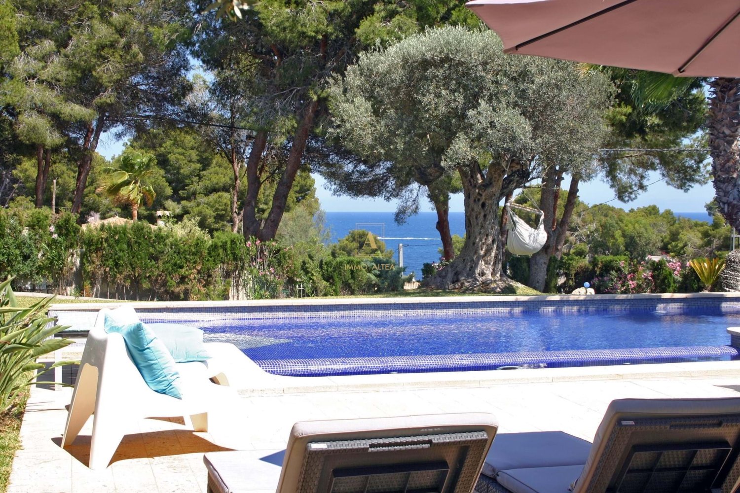 5 bedrooms Villa in Moraira, Spain No. 56464