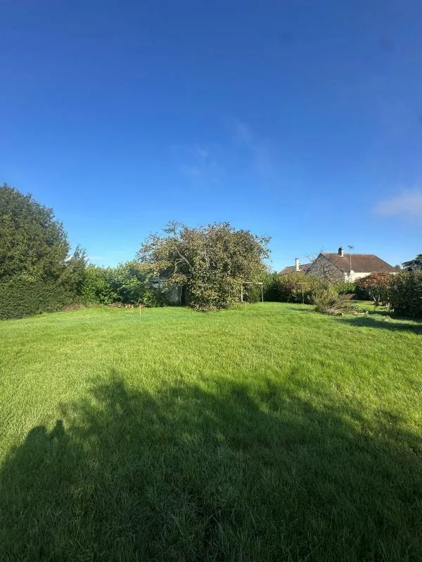 1254m² Land in Anet, France No. 100557