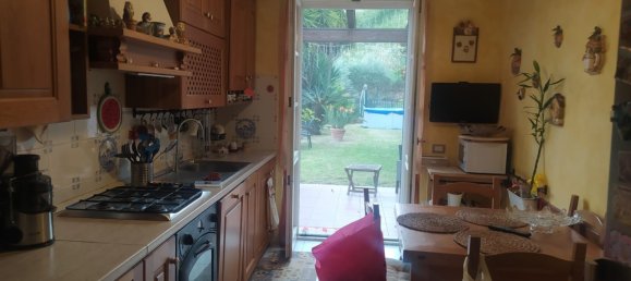 3 Schlafzimmer Haus in Carrara, Italy, Nr. 48093 11