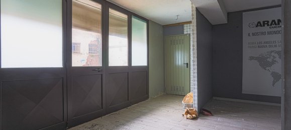 553m² Commercial property in Rome, Italy No. 155754 27