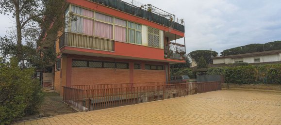 553m² Commercial property in Rome, Italy No. 155754 4