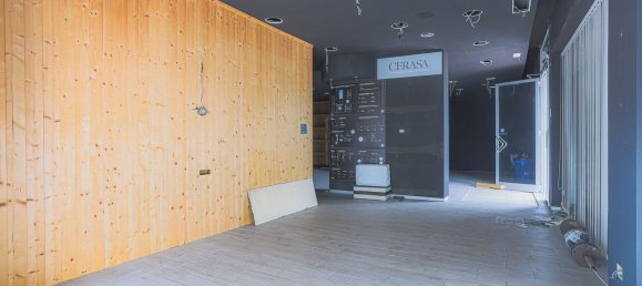 553m² Commercial property in Rome, Italy No. 155754 9