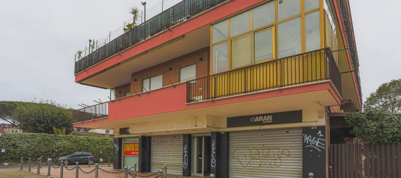 553m² Commercial property in Rome, Italy No. 155754 2