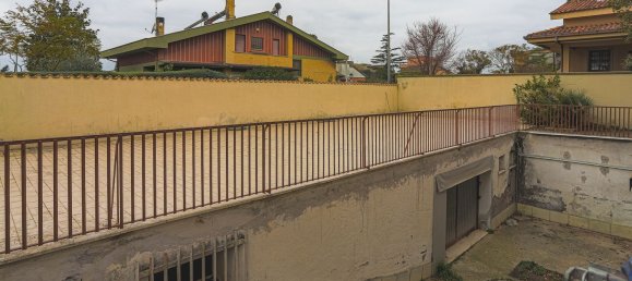 553m² Commercial property in Rome, Italy No. 155754 40