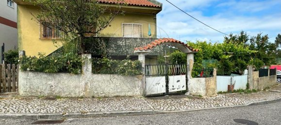 3 bedrooms House in Casal de Cambra, Portugal No. 47172 2