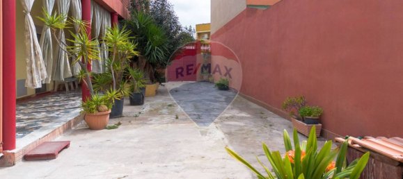 6 bedrooms House in Monserrato, Italy No. 52834 7