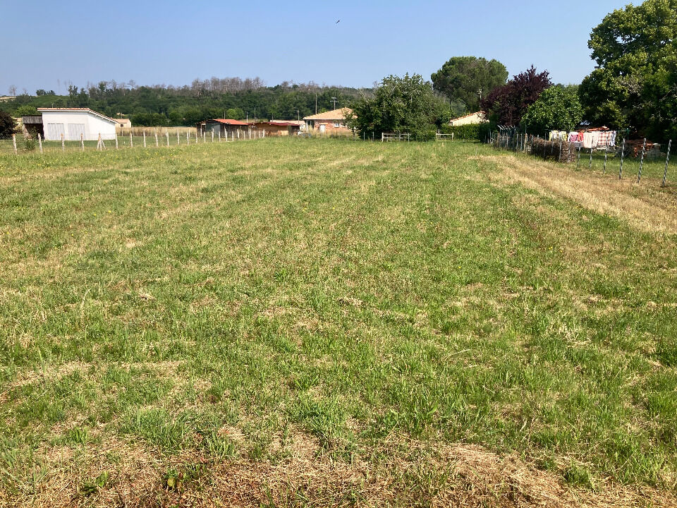  Land in Charente-Maritime, France No. 344810