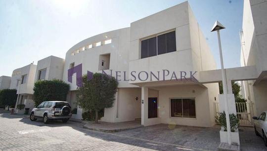 4 bedrooms Villa in Doha, Qatar No. 1223
