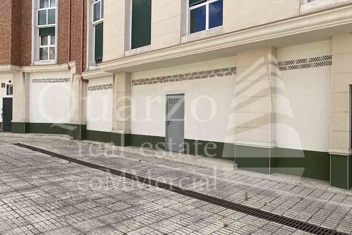  عقار تجاري في Cisterniga, Spain 258متر مربع رقم 219231