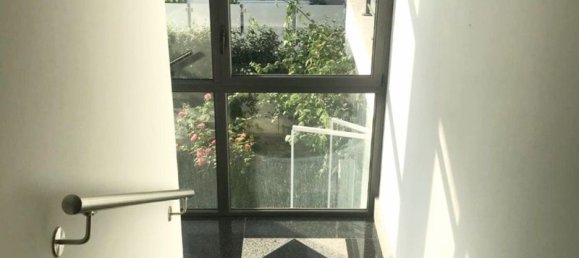 Квартира с 2 комнатами в Рим, Италия № 197750 12