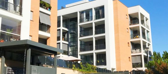 Квартира с 2 комнатами в Рим, Италия № 197750 2