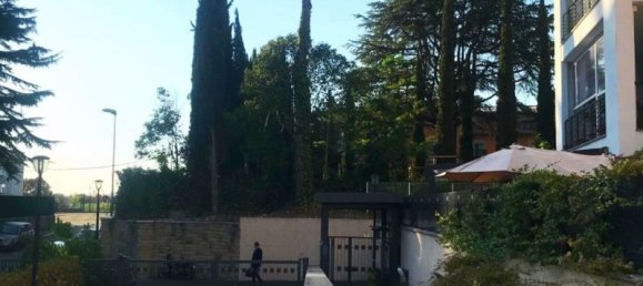 Квартира с 2 комнатами в Рим, Италия № 197750 5