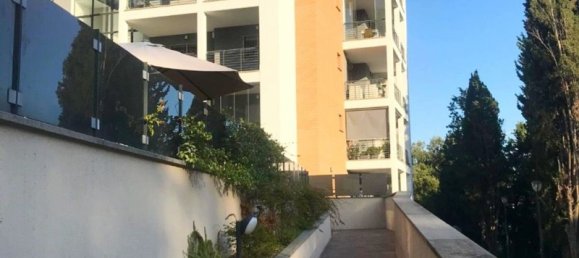 Квартира с 2 комнатами в Рим, Италия № 197750 6