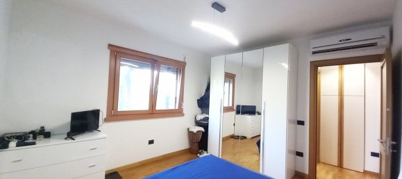 Квартира с 2 комнатами в Рим, Италия № 197750 30