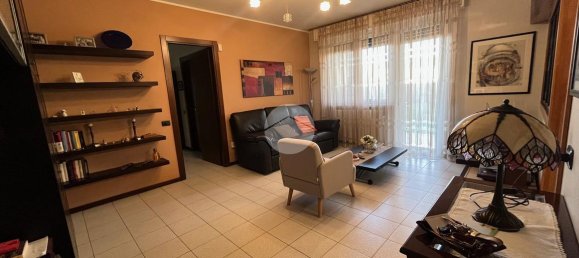 Apartamento de 3 habitaciónes en Lissone, Italy No. 38717 3