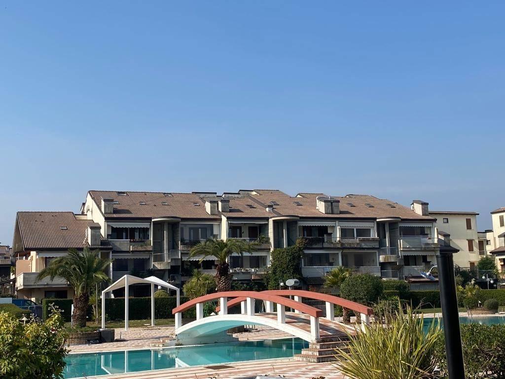 2 rooms Apartment in Desenzano del Garda, Italy No. 30886