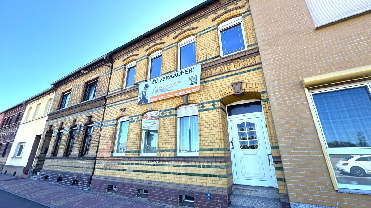 6غرفة تاون هاوس في Anhalt-Bitterfeld, Germany رقم 284062