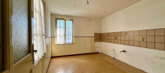 Дом с 5 комнатами в Удине, Италия № 292332 5