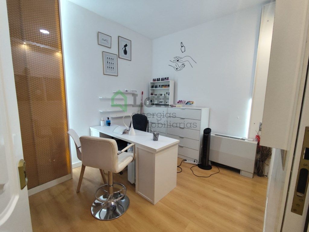 Коммерческая недвижимость 20м² в Бадахос, Испания № 270021