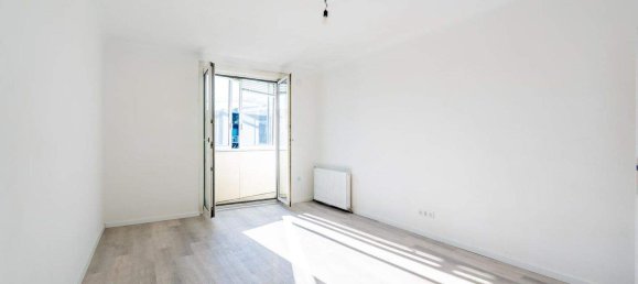 Квартира с 2 комнатами в Зиммеринг, Австрия № 218056 3