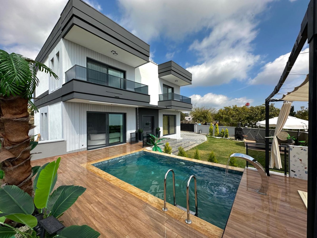 Villa 4+1 em Mersin, Turkey N.º 40859