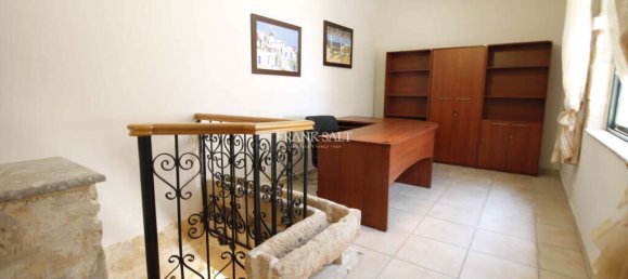 3 غرف نوم بنغالو في Mosta, Malta رقم 10657 25