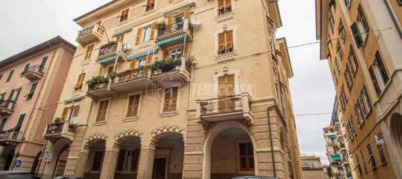 Apartamento de 3 habitaciónes en Chiavari, Italy No. 11679 2