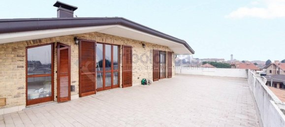 3 rooms Penthouse in Seveso, Italy No. 30665 2