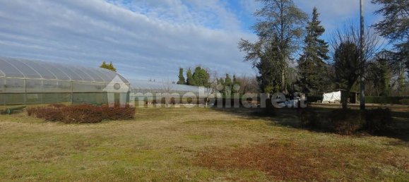 40000m² Land in Varallo Pombia, Italy No. 49738 5