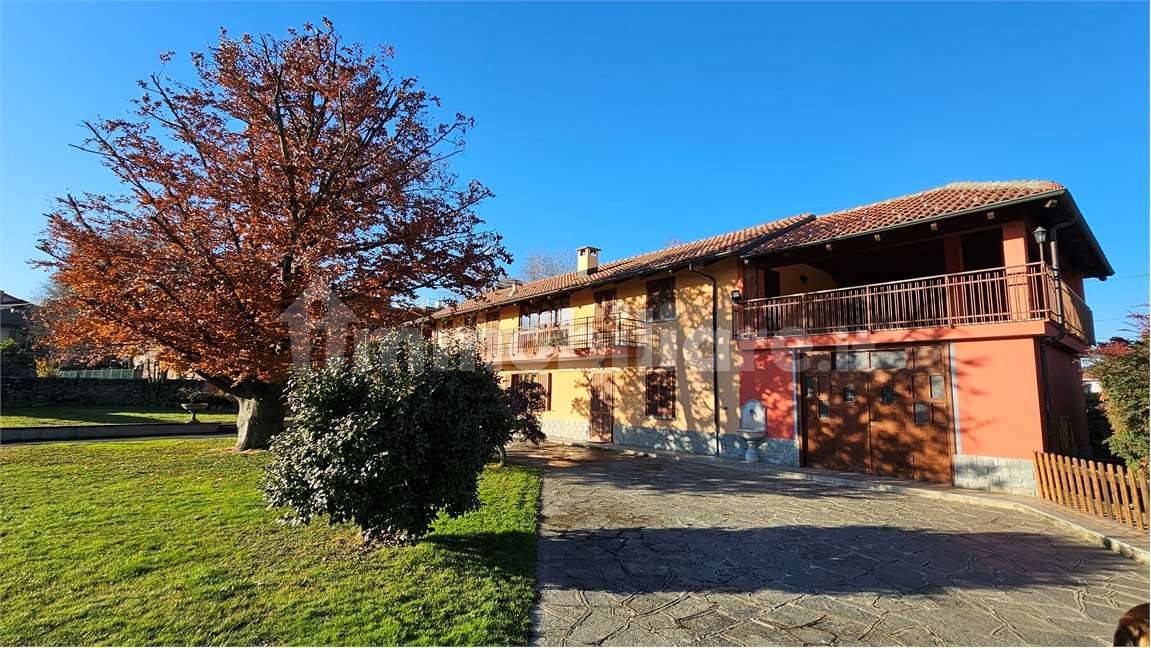 4 Schlafzimmer Villa in Pinerolo, Italy, Nr. 101164