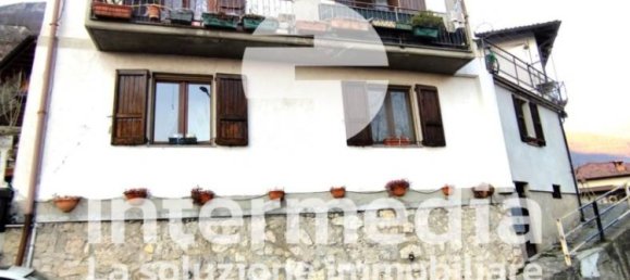 2 bedrooms House in Adrara San Rocco, Italy No. 70350 30
