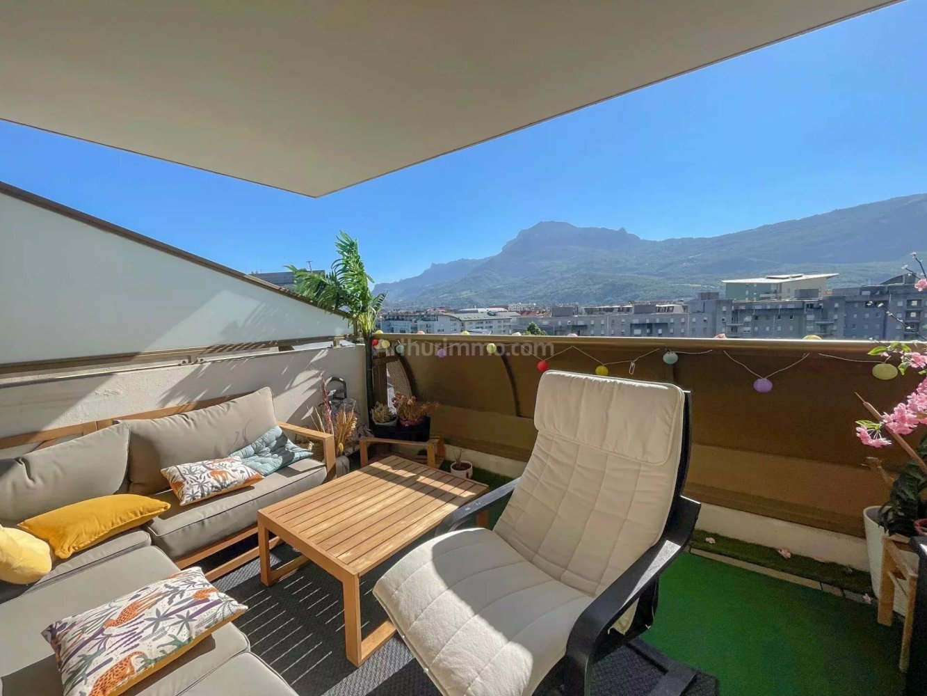 3 rooms Apartment in Grenoble, France No. 355448