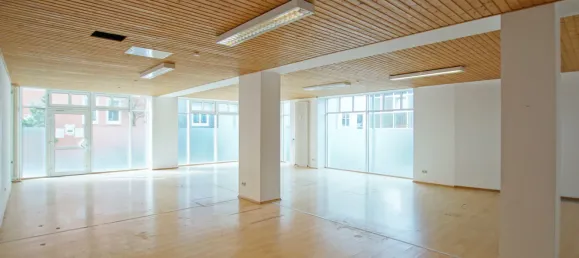 Здание в Рейн-Хунсрюк, Германия № 210422 4