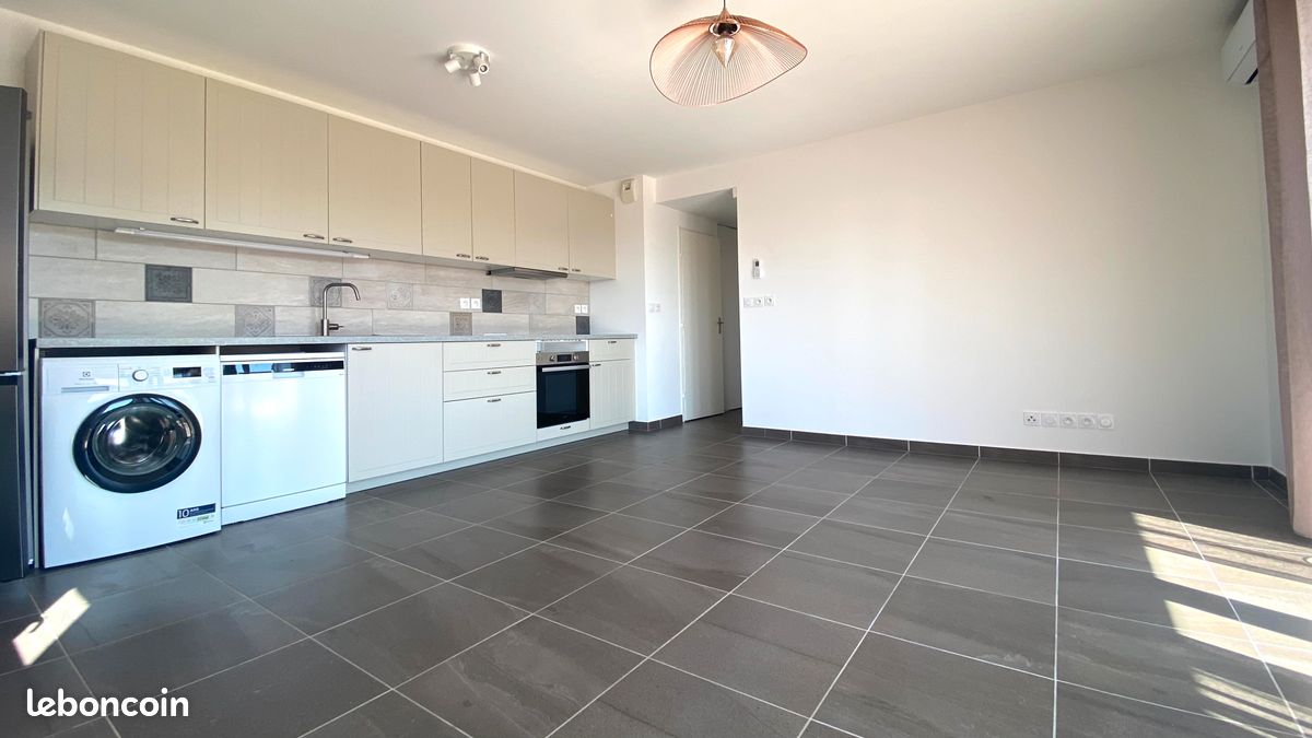 2 Schlafzimmer Wohnung in Cogolin, France, Nr. 347235