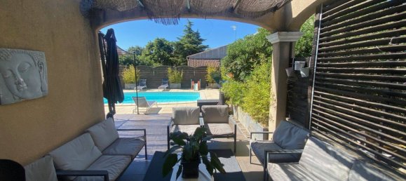 Casa de 3 dormitorios en Vedene, France No. 329337 2