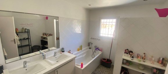 Casa de 3 dormitorios en Vedene, France No. 329337 12