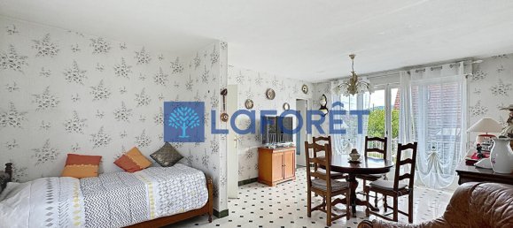 3 bedrooms House in Saint-Etienne-du-Rouvray, France No. 361519 2