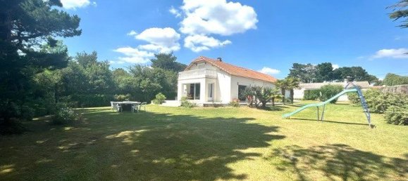 Дом с 4 спальнями в Ле Мутье-ан-Рец, Франция № 99412 2