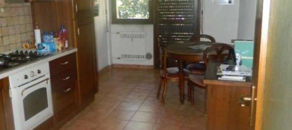 4 rooms Apartment in Sondrio, Italy No. 35330 4