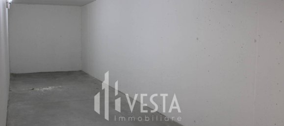 Garage à Erba, Italy 23m² No. 338927 4