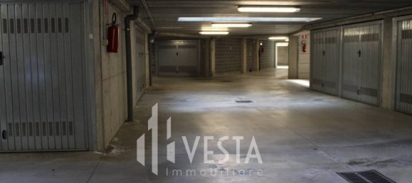 Garage à Erba, Italy 23m² No. 338927 5