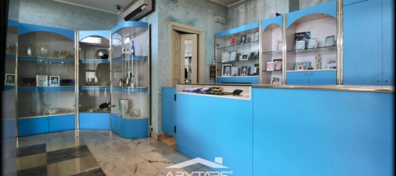 1-salle Propriété commerciale à Moncalieri, Italy No. 69729 12