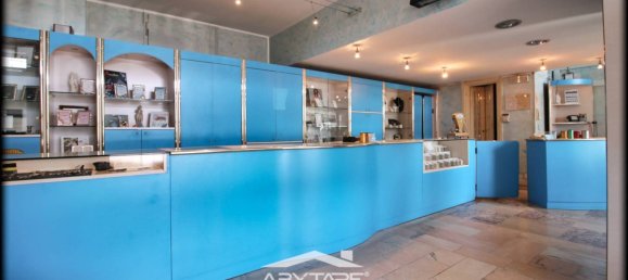 1-salle Propriété commerciale à Moncalieri, Italy No. 69729 2