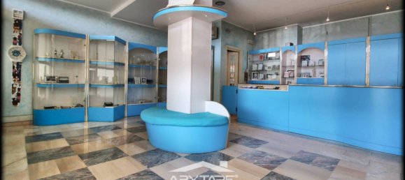 1-salle Propriété commerciale à Moncalieri, Italy No. 69729 3