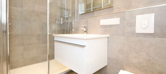 Квартира с 3 спальнями в Шёнеберг, Германия № 226754 6